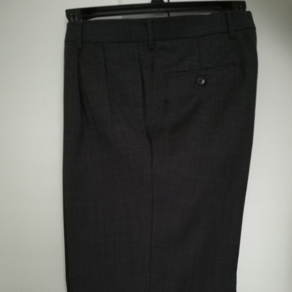 Suit - Picture 4 of 13